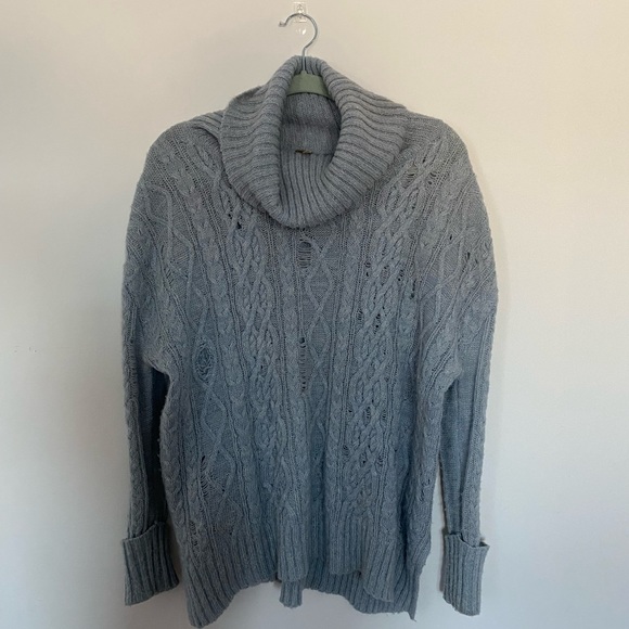 Free People Distressed Complex Cable Turtleneck Size XS - Picture 3 of 5
